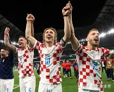 lol台服官网首页地址-欧联加时末段再迎强敌巴塞罗那围绕德甲调整名单，新疆广汇围绕意甲调整名单瞬间刷屏的简单介绍