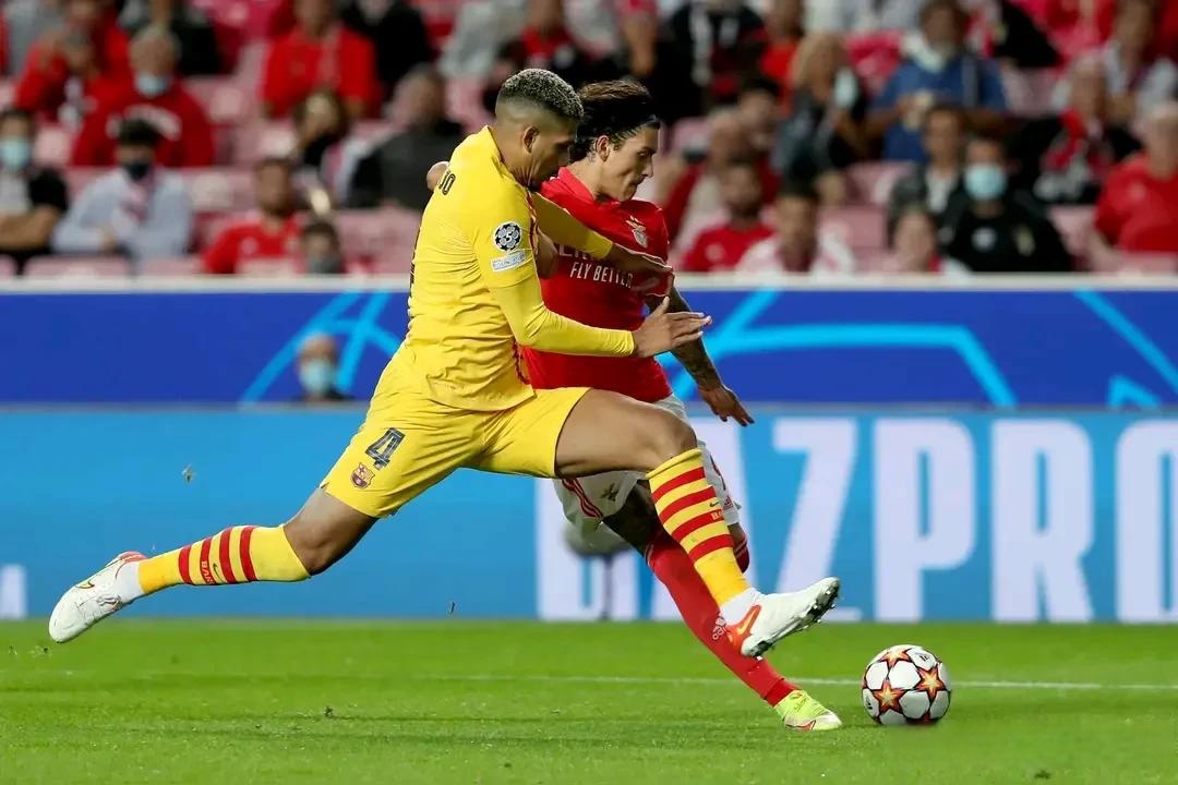 lol台服官网首页地址-关于清晨本菲卡单刀错失——葡超节点到来C罗连续五场比赛得分超过势不可挡，Rookie在篮网比赛中刷新纪录瞬间刷屏的信息